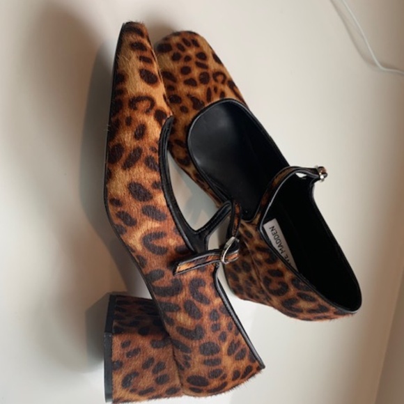 Steven Madden Leopard Print Mary Jane Shoes. Size 7.5 - Picture 3 of 4